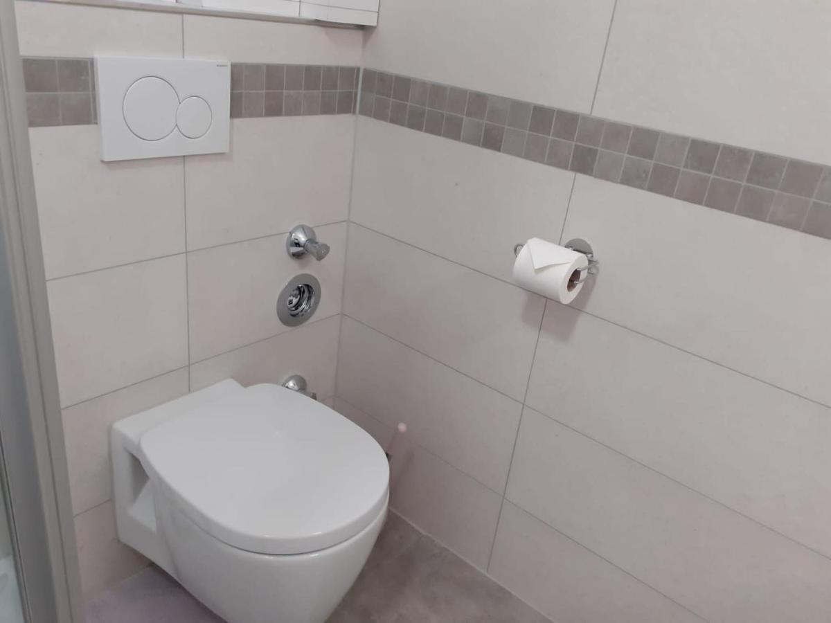 Haus Muehlenbach Apartment เมเคอร์นิค ภายนอก รูปภาพ